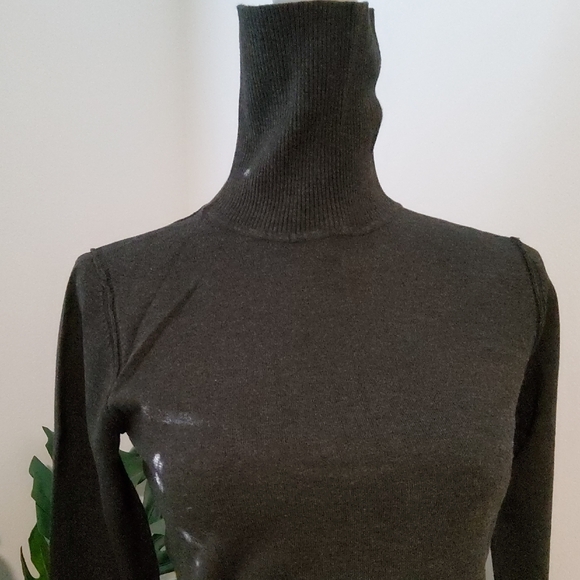 Philosophy Charcoal Turtleneck Sweater - Picture 3 of 13